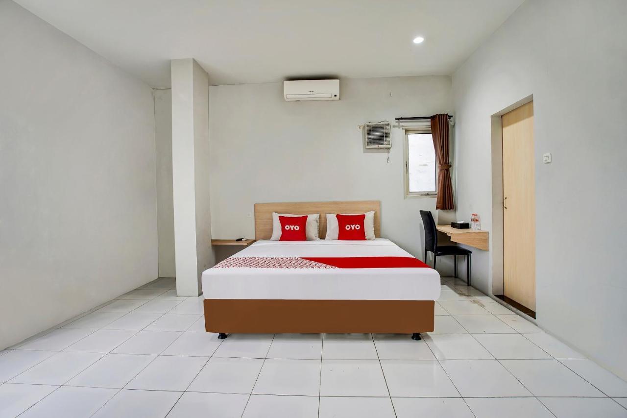 Hotel Reddoorz @ Pelajar Pejuang 3 Bandung Exterior foto