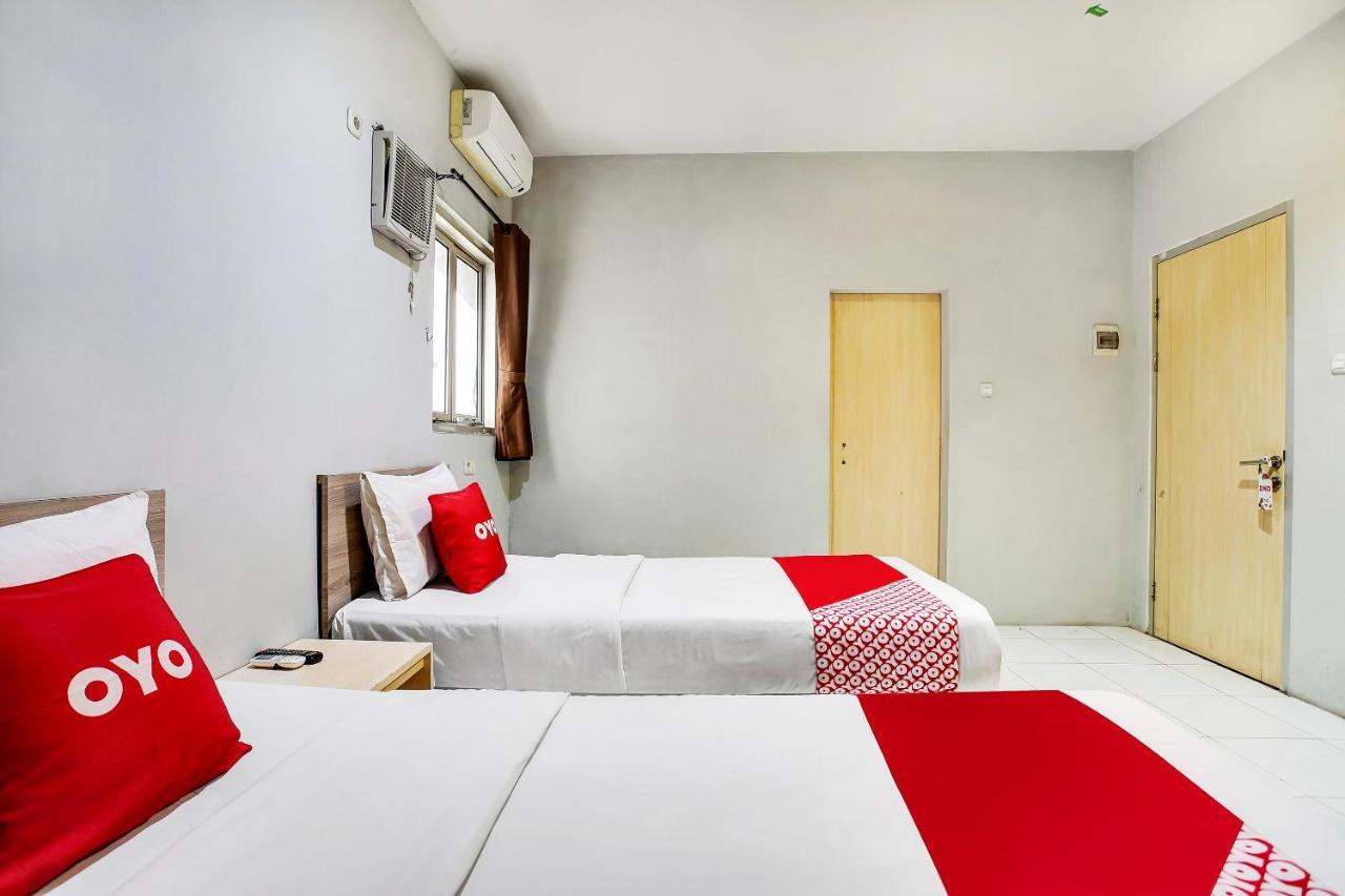 Hotel Reddoorz @ Pelajar Pejuang 3 Bandung Exterior foto