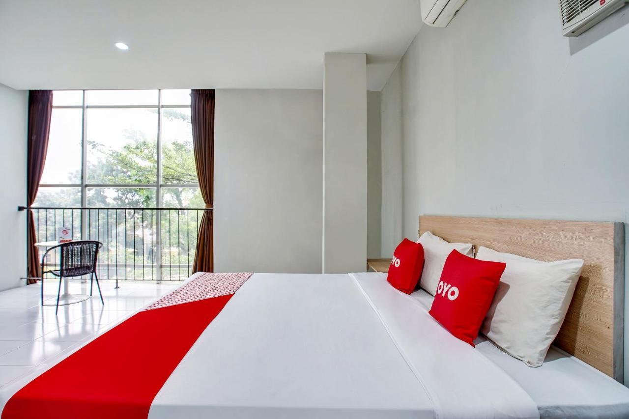 Hotel Reddoorz @ Pelajar Pejuang 3 Bandung Exterior foto