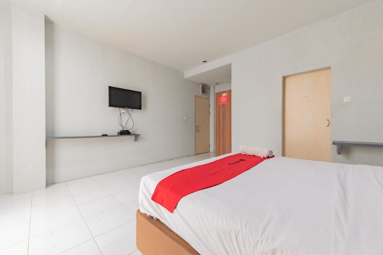 Hotel Reddoorz @ Pelajar Pejuang 3 Bandung Exterior foto